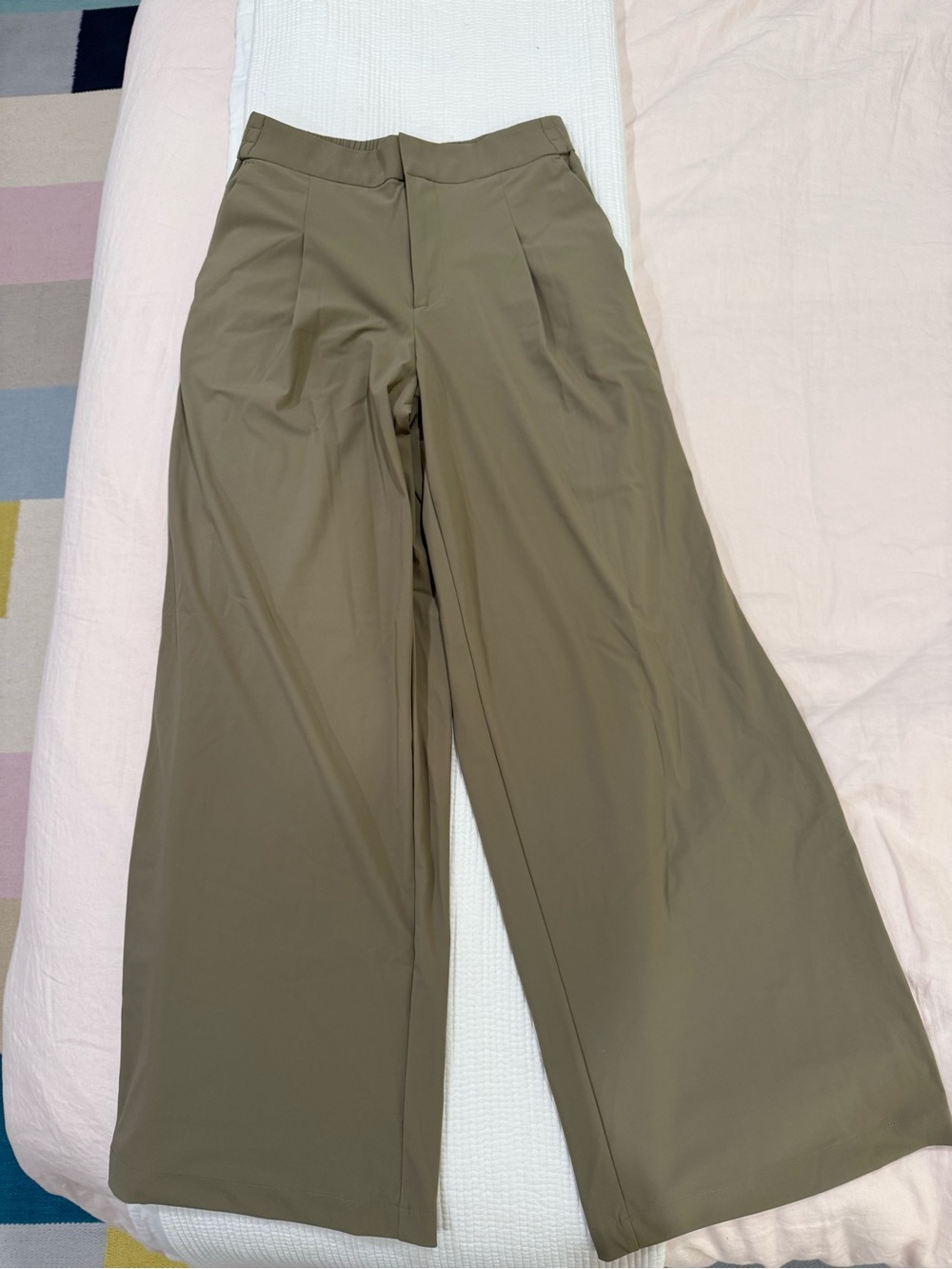 Athleta Wide-Leg Women’s Trousers Size 6